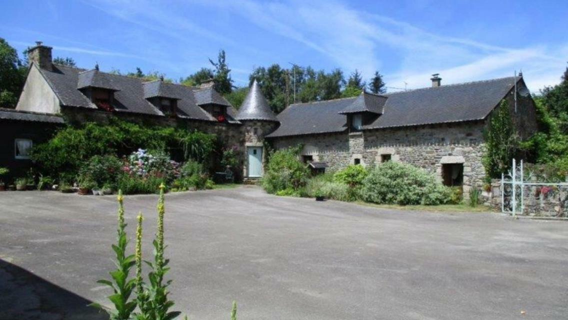 Le Petit Chateau Noyal-Pontivy Экстерьер фото