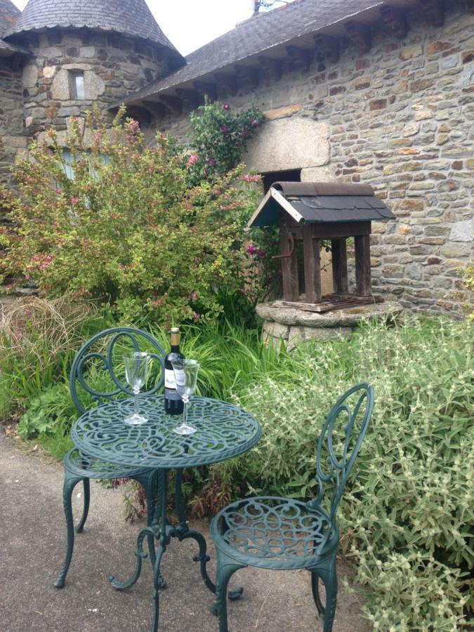Le Petit Chateau Noyal-Pontivy Экстерьер фото