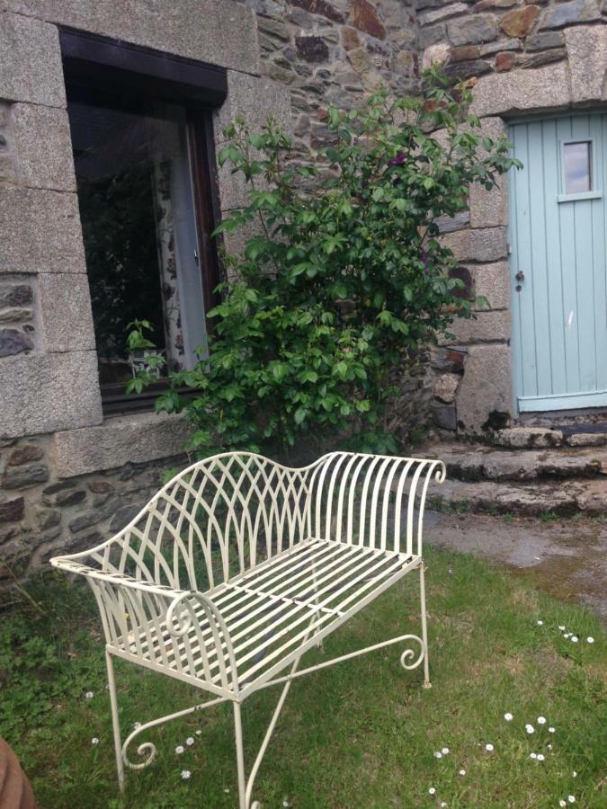 Le Petit Chateau Noyal-Pontivy Экстерьер фото